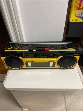 1985 SANYO M-S350LE Rare Vintage Cassette Recorder Boombox Retro Japan